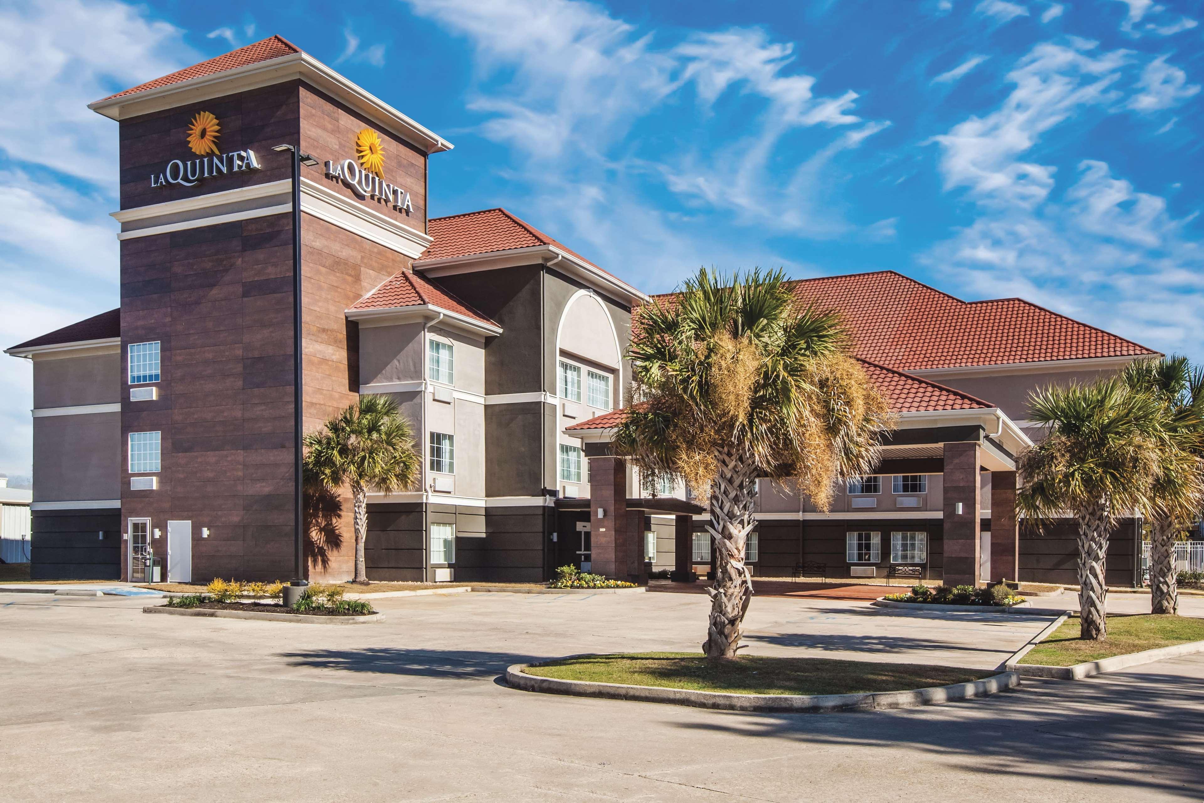 La Quinta By Wyndham Walker - Denham Springs Hotel Exterior foto